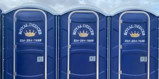 Best Restroom Trailer for Festivals  in Nneconne, WI